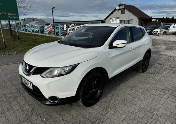 Nissan Qashqai cena 45999 przebieg: 196000, rok produkcji 2015 z Tychowo małe 301